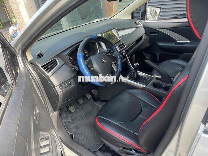 Mitsubishi Xpander 7 chỗ số sàn Bạc 2020 MT