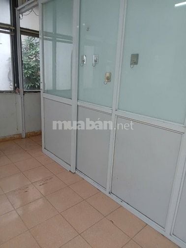 Cho thuê văn phòng tầng 3 phố Lý Nam Đế Cửa Đông Hoàn Kiếm Hà Nội
