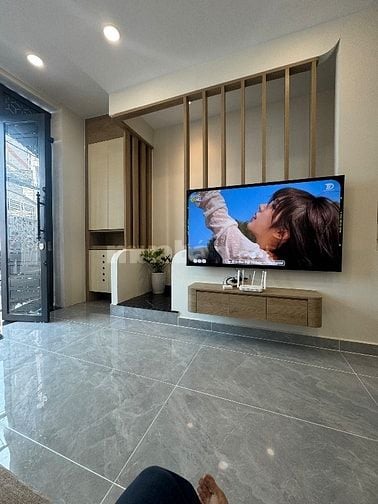 NHÀ MỚI ĐẸP FULL NỘI THẤT CAO CẤP. HẺM XE HƠI KHU LỮ GIA 