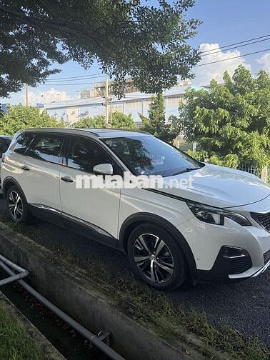 Peugeot 5008 2018 Trắng 83.000 km