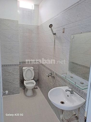 PHÒNG BAN CÔNG VIEW MẶT TIỀN ĐIỆN BIÊN PHỦ VÀ ÂU CƠ, CÒN ĐÚNG 1 PHÒNG