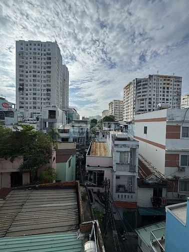 NHÀ MỚI ĐẸP FULL NỘI THẤT CAO CẤP. HẺM XE HƠI KHU LỮ GIA 