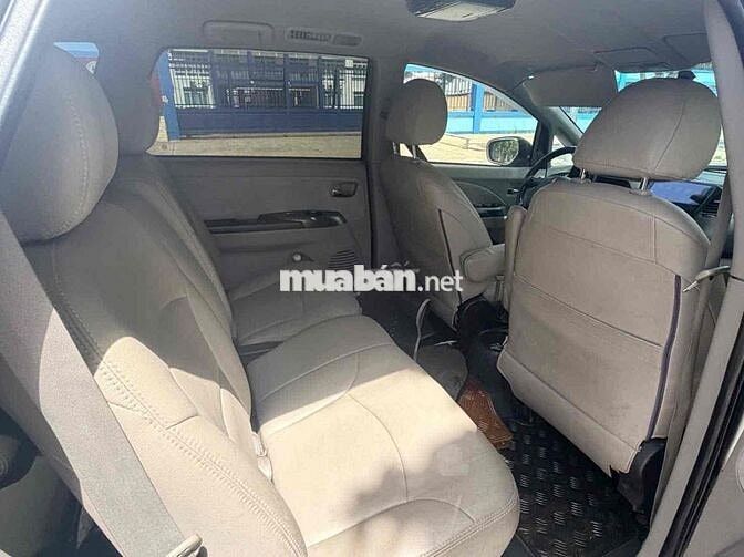 Mitsubishi Grandis 7 chỗ Vàng bạc