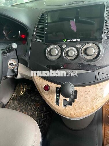 Mitsubishi Grandis 7 chỗ Vàng bạc