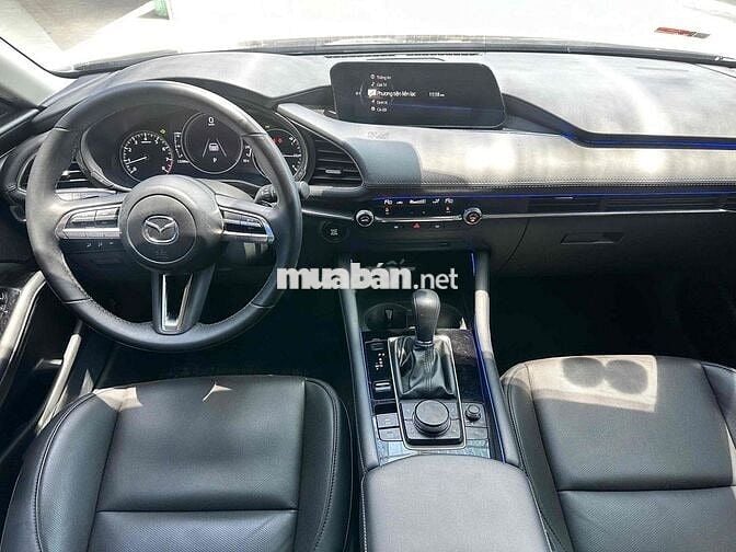 Mazda 3 Luxury 2025 Siêu lướt 12.000 km như mới