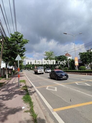 Bán gấp 2.400m đất ngay cổng KCN Đất Cuốc