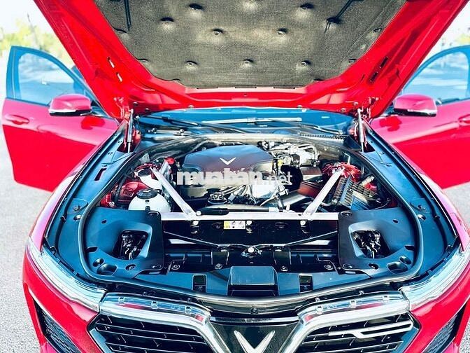 VinFast Lux A2.0 Turbo Đỏ 88.825 km