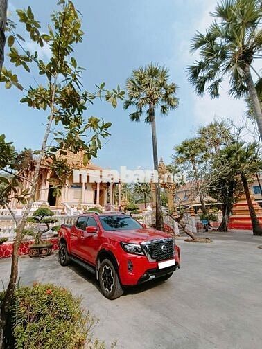 Nissan Navara Đỏ 5 chỗ