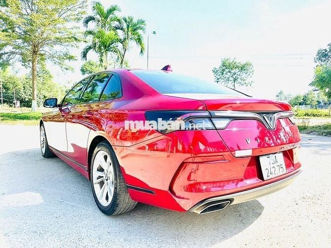 VinFast Lux A2.0 Turbo Đỏ 88.825 km