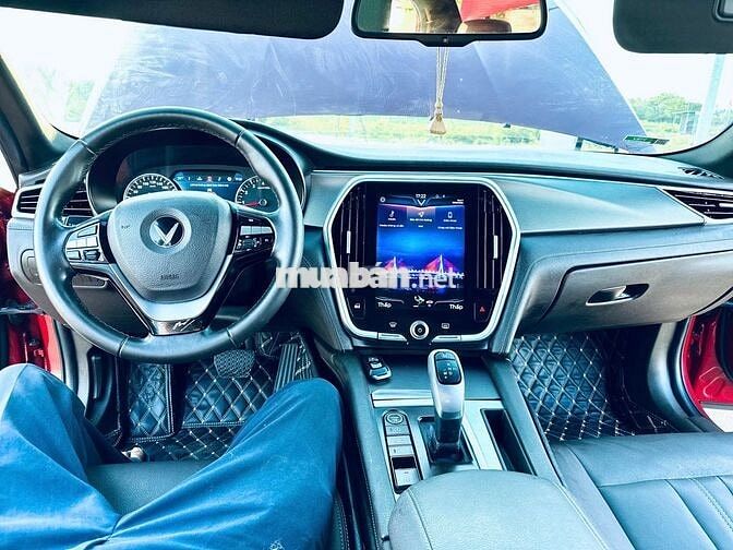 VinFast Lux A2.0 Turbo Đỏ 88.825 km