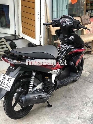 Honda Airblade 2012 Đen đỏ Thái Lan.Bstp chính chủ