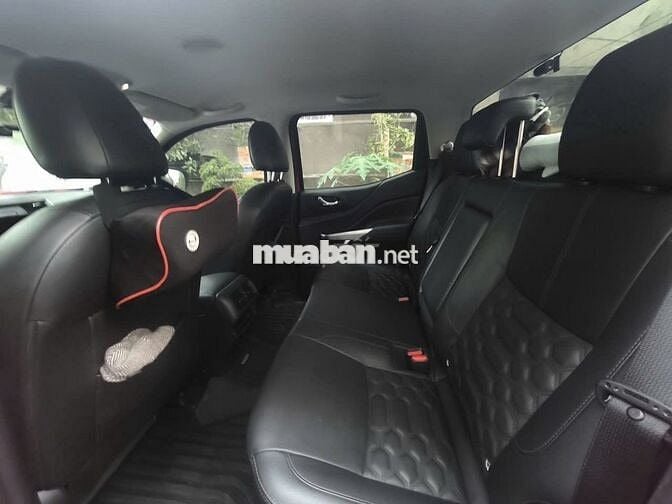 Nissan Navara Đỏ 5 chỗ