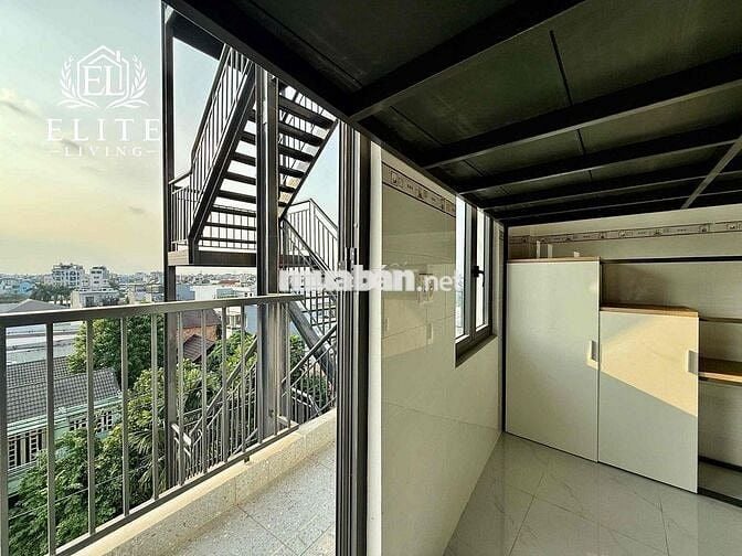 Duplex ban công cửa sổ trời gần ngay Nguyễn Oanh