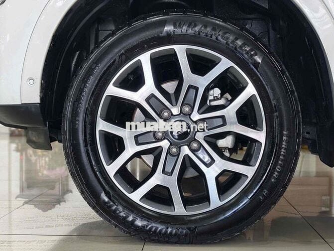 Ford Everest Titanium 4x4 2024 Trắng