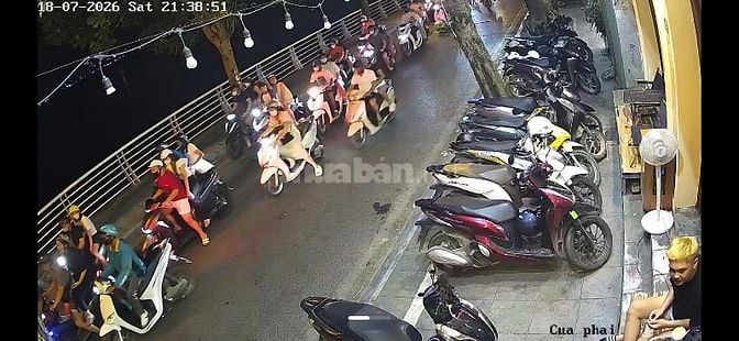 Sang nhượng mặt bằng Hồ Tây 2 - mặt tiền rộng - 2 mặt thoáng