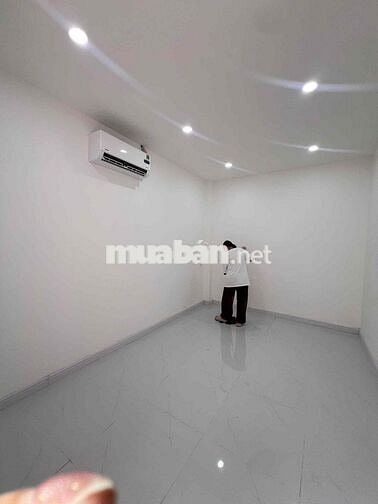 Chính chủ bán : Ngôi nhà riêng toạ lạc tại 220/2/11 ,Nguyễn Thái Học