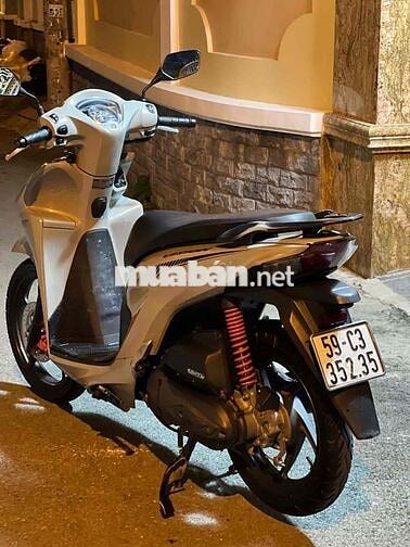 Honda Vision 2023 Xám xi măng len kèn mới 98 %