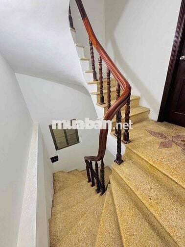 Cho thuê nhà ngõ 62 phố Trần Quốc Vượng, Dt 40m x 5 tầng, 15 triệu/th
