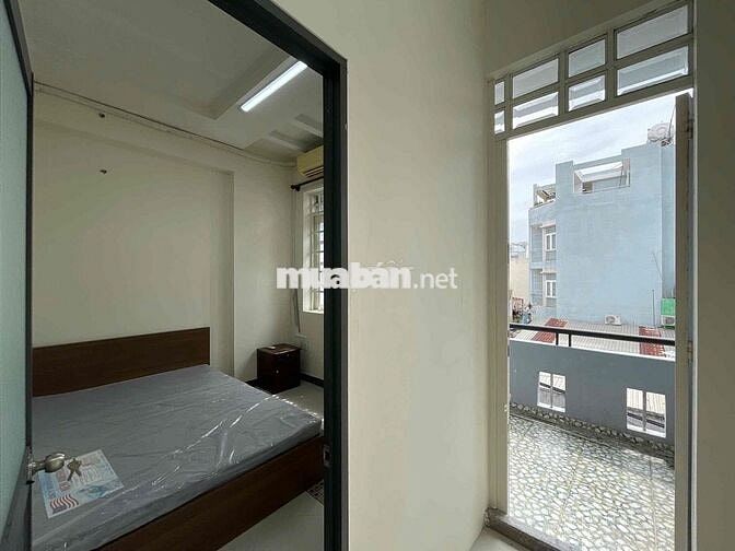 Căn hộ 60m2, 2PN, 8tr khu vực: Sát sân bay - CV Hoàng Văn Thụ.