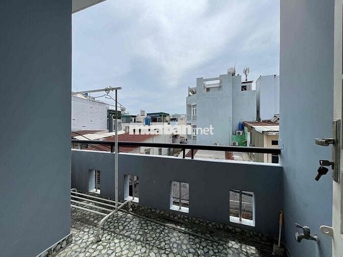 Căn hộ 60m2, 2PN, 8tr khu vực: Sát sân bay - CV Hoàng Văn Thụ.