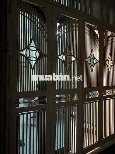 Căn cho hộ gia đình thuê nhà mới 4 tầng