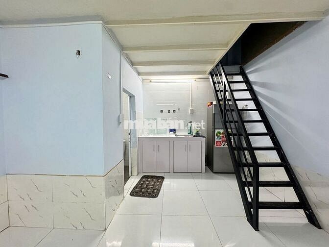 PHÒNG 1 TRỆT 1 LẦU 2WC DẠNG NHÀ NGUYÊN CĂN FULL NTHAT GẦN GIGA BTHANH