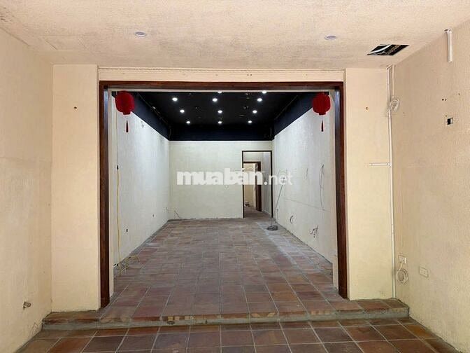 Cho thuê nhà đẹp Lạc Trung – Mặt bằng kinh doanh cực đẹp – Ô tô đỗ cửa
