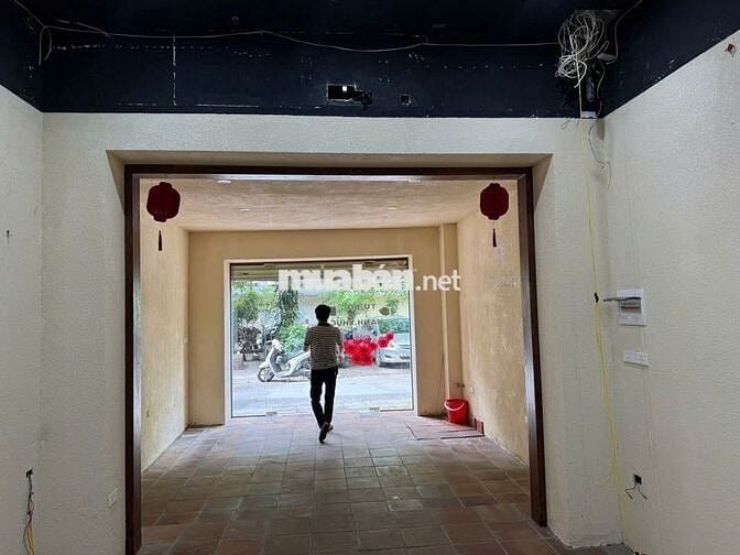 Cho thuê nhà đẹp Lạc Trung – Mặt bằng kinh doanh cực đẹp – Ô tô đỗ cửa