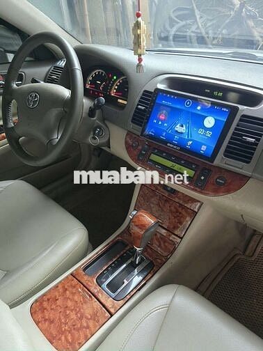 Nhà cần bán Camry 3.0V6 đời chót.