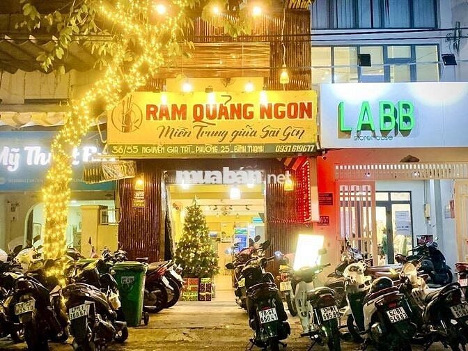 RAM QUẢNG NGON TUYỂN NHÂN VIÊN BẾP