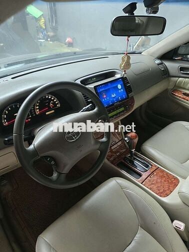 Nhà cần bán Camry 3.0V6 đời chót.