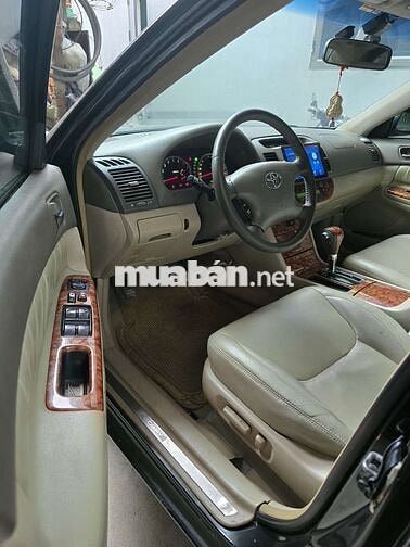 Nhà cần bán Camry 3.0V6 đời chót.