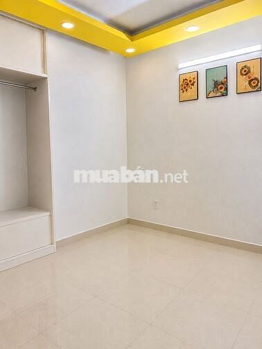 CHO THUÊ CĂN HỘ ORIENTAL PLAZA 81M² 2PN 2WC NHÀ TRỐNG 12,5 TRIỆU/THÁNG