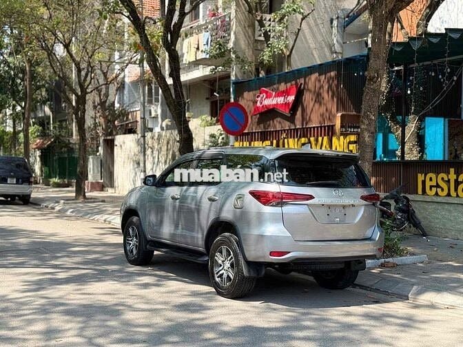 Toyota Fortuner 2019 Số sàn Bạc