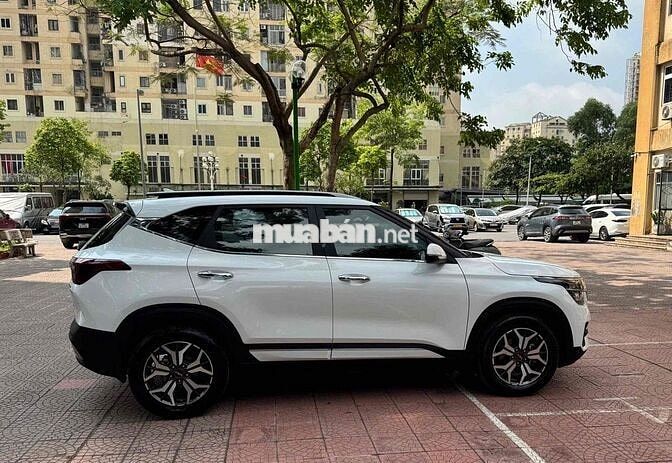 KIA Seltos Luxury 2023 Trắng 59.000 km