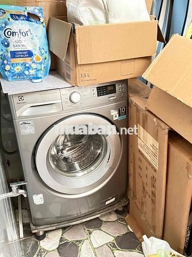 Cần cho thuê 1 phòng lầu 1 nhà gần cầu Nguyễn Văn Cừ Tolet riêng