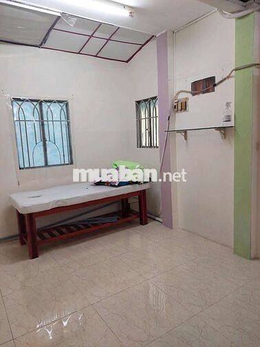 nhà sạch sẻ 2 phòng ngủ 2vs nhà còn mới nha khách 
