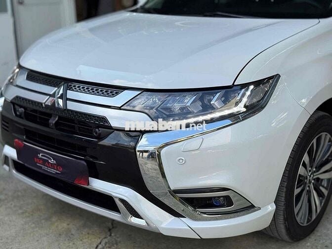 Mitsubishi Outlander 2.0 Premium 2022 Trắng