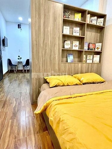 Bán CHDV MT Giải Phóng gần Sân Bay dt 7,5x30 nhà 6 tầng HDT 210tr/th
