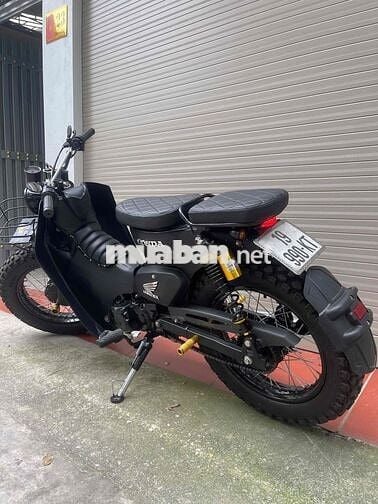 Honda Cub độ màu Đen