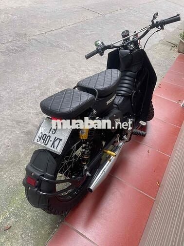 Honda Cub độ màu Đen