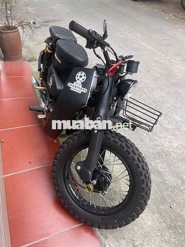 Honda Cub độ màu Đen