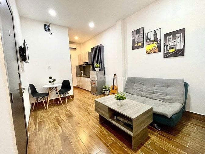 Bán CHDV MT Giải Phóng gần Sân Bay dt 7,5x30 nhà 6 tầng HDT 210tr/th