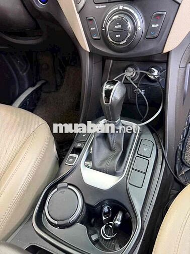 Hyundai SantaFe 2018 Full xăng đặc biệt Vàng cát