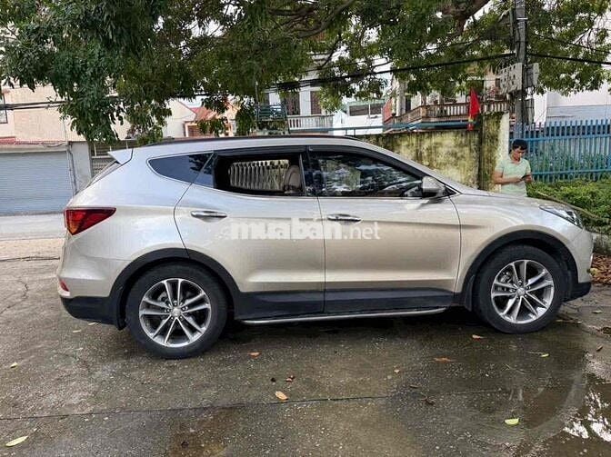 Hyundai SantaFe 2018 Full xăng đặc biệt Vàng cát