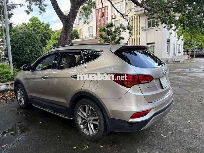 Hyundai SantaFe 2018 Full xăng đặc biệt Vàng cát