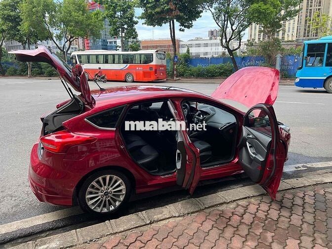 Ford Focus 2017 Đỏ