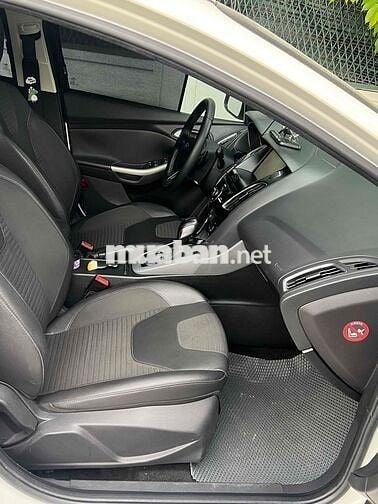 Ford Focus S 2016 Trắng Tự động
