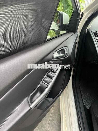 Ford Focus S 2016 Trắng Tự động