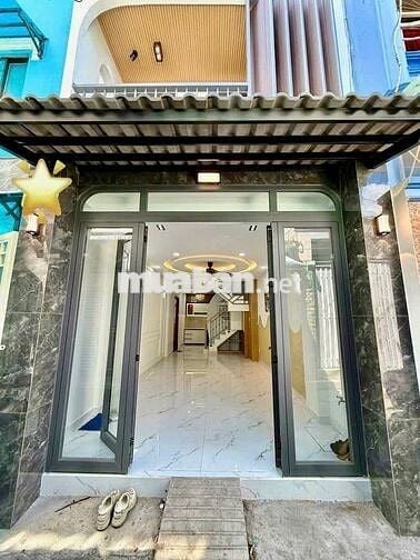 án nhà mới Lê Hồng Phong, Quận 5 - Nội thất đẹp xách vali vào ở ngay